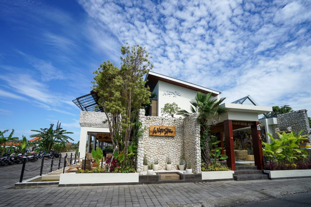 WhiteStone Restaurant & Bar